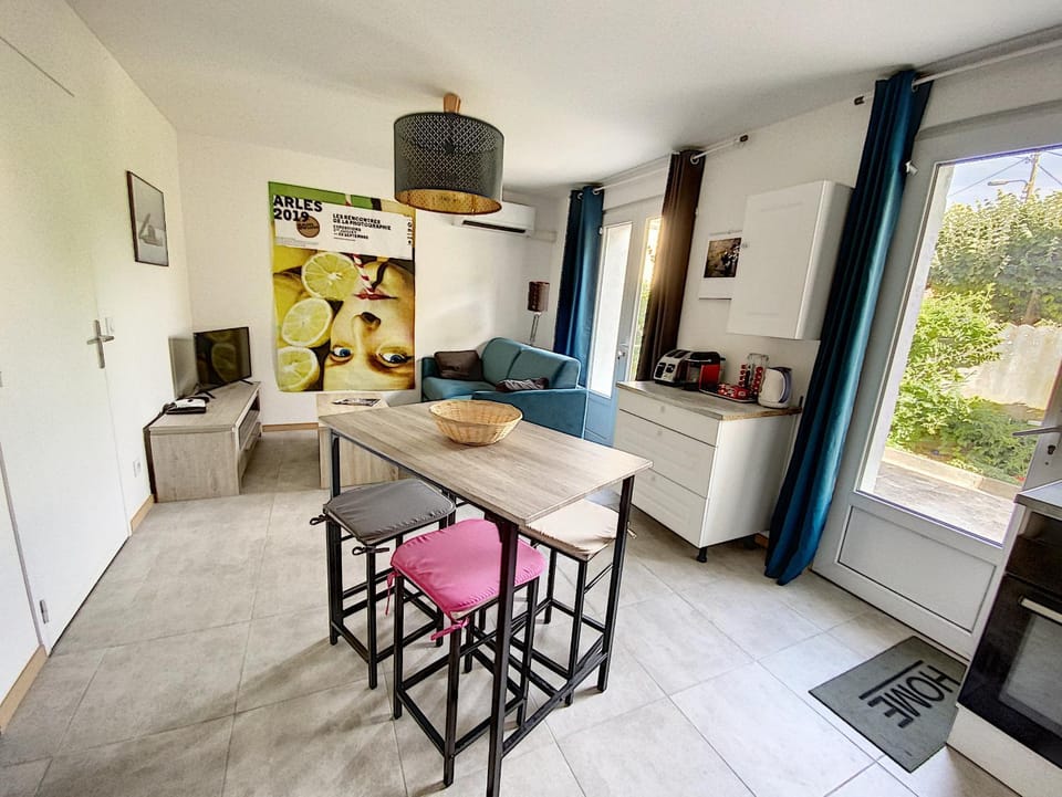 T2 Centre ville avec jardin Apartment in Arles