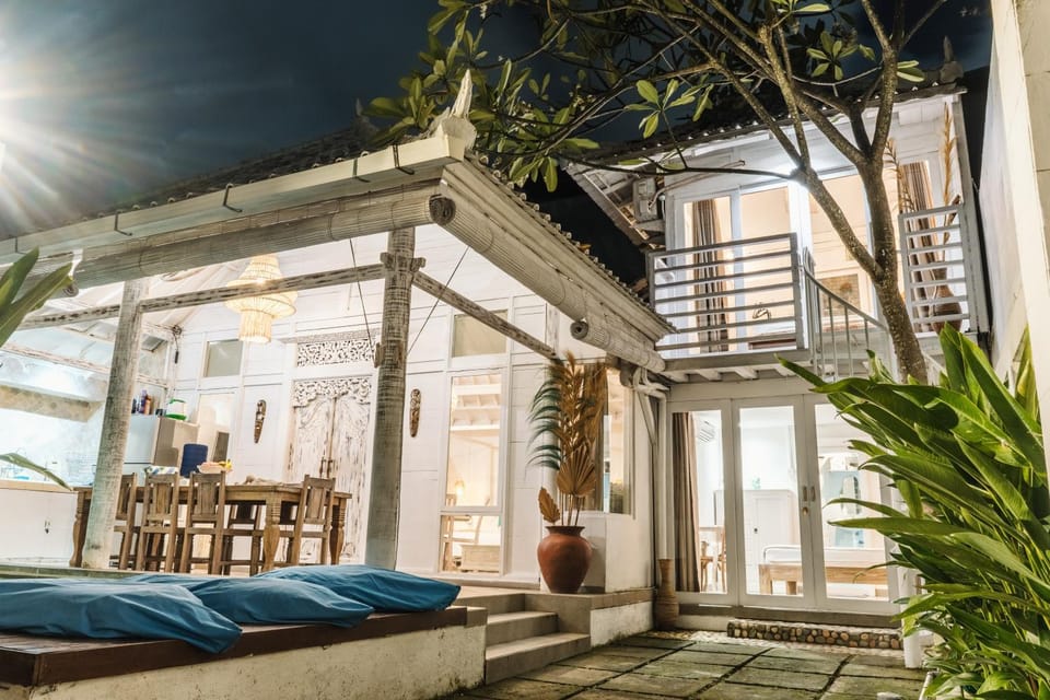 Property building, Night, Dining area, sunbed