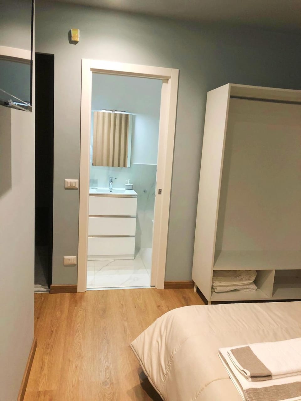 Photo of the whole room