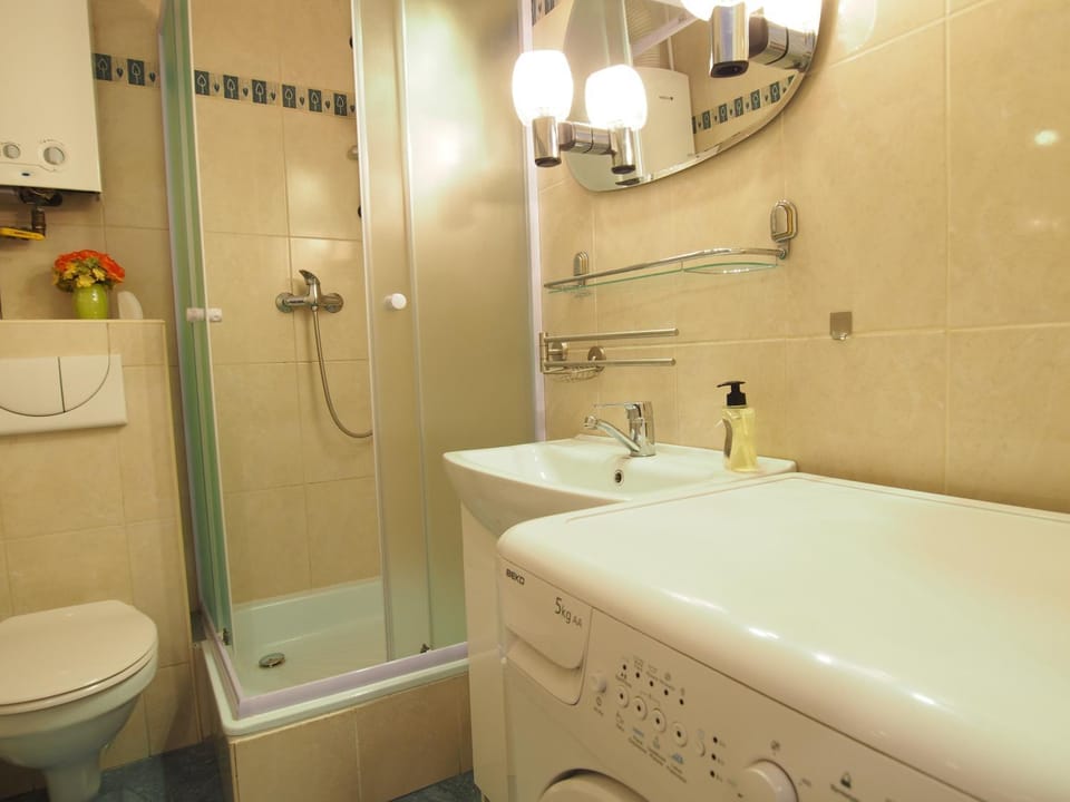 Shower, Bathroom, washing machine