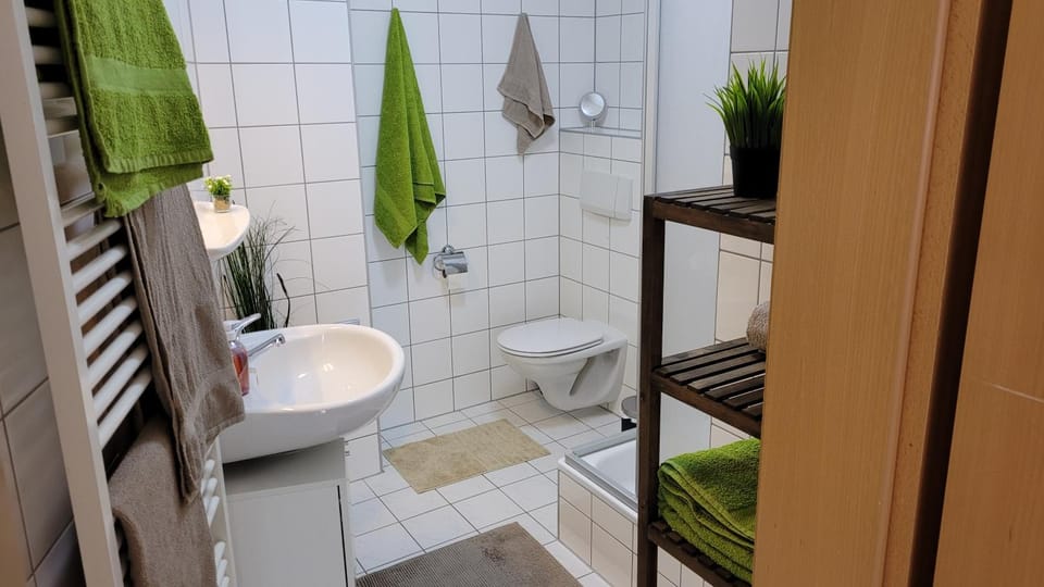 Toilet, Bathroom, towels