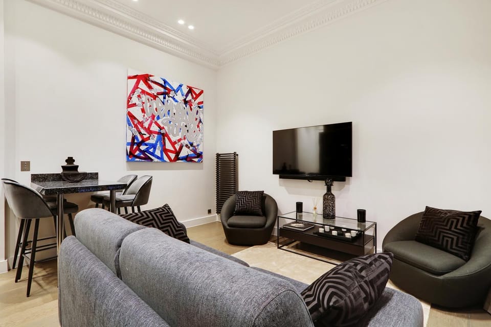 TV and multimedia, Living room, Seating area