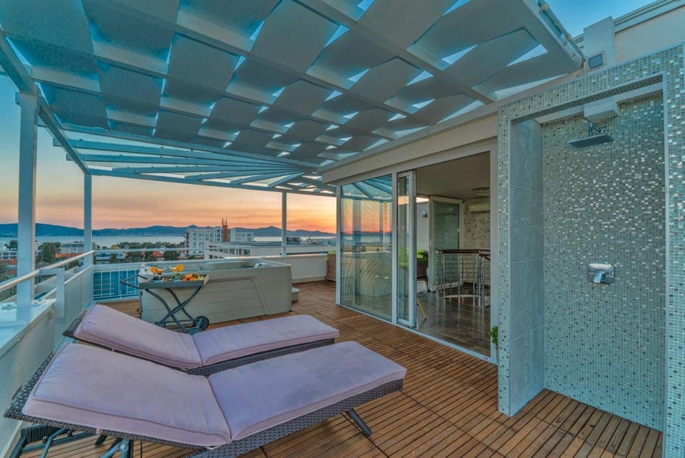 Balcony/Terrace, City view, Sea view