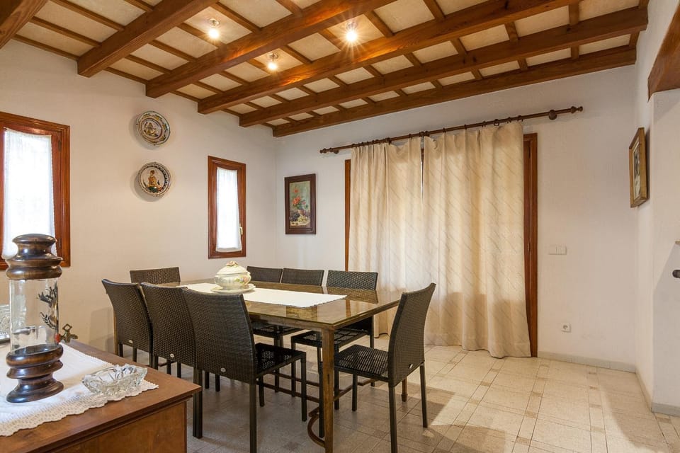Can Colometa Chalet in Raiguer