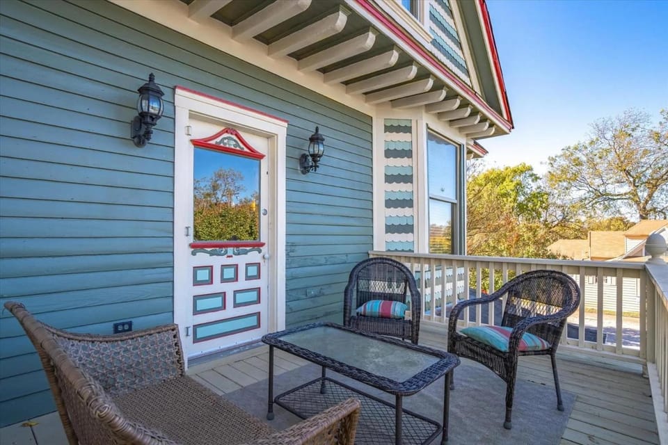 Four Winds Victorian Venue & Suites Inn in Texas