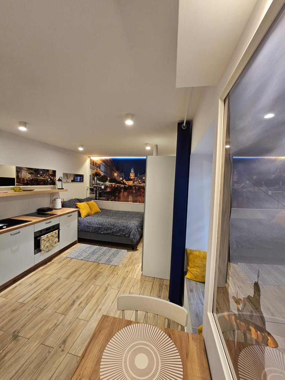 Living room, Photo of the whole room, Bedroom