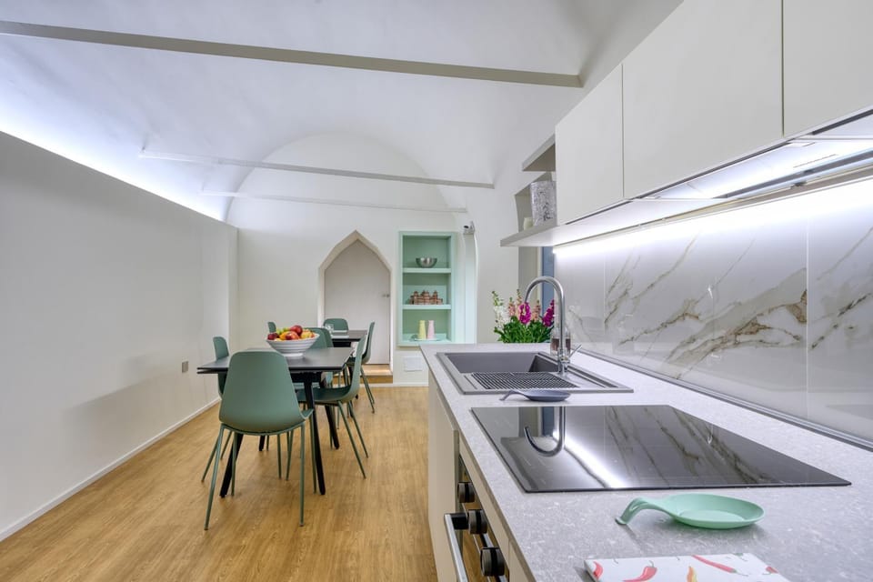 Kitchen or kitchenette, Communal kitchen, kitchen