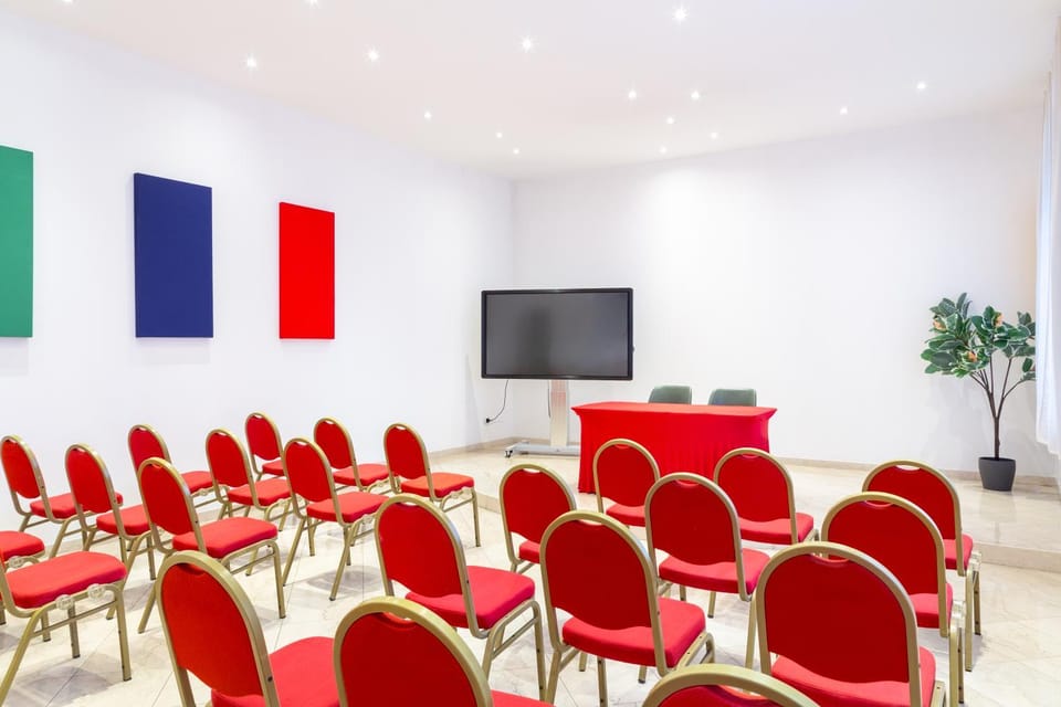 Meeting/conference room