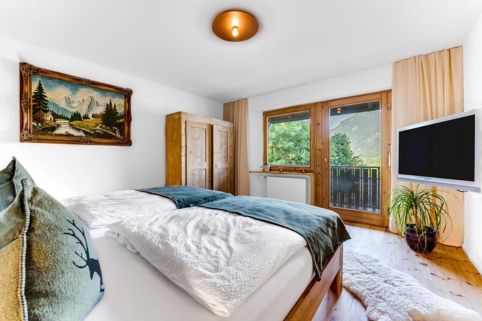 Bed, Photo of the whole room, Bedroom, Mountain view, Mountain view