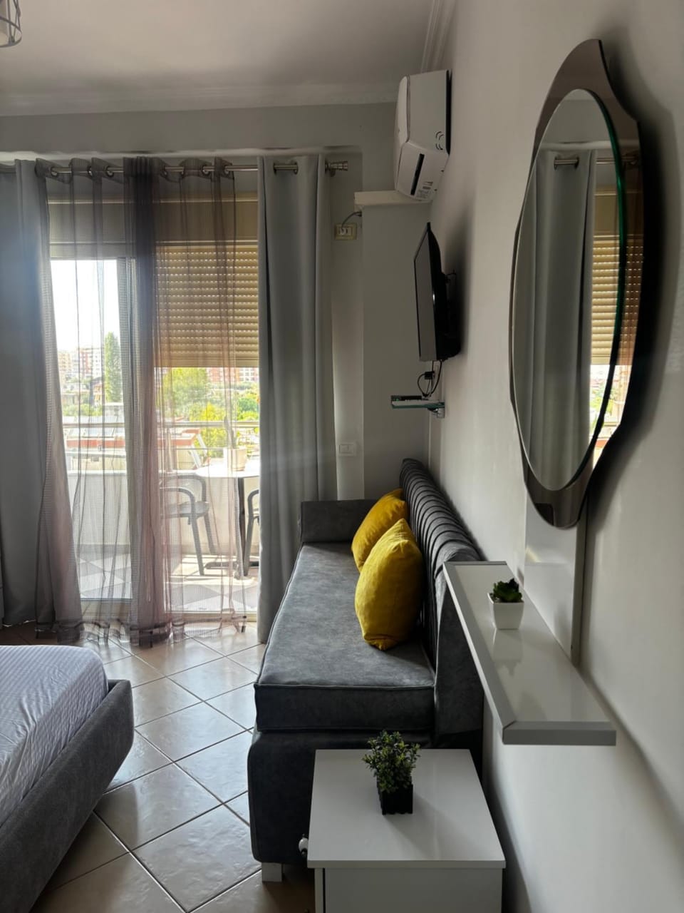 Communal lounge/ TV room, TV and multimedia, Bedroom
