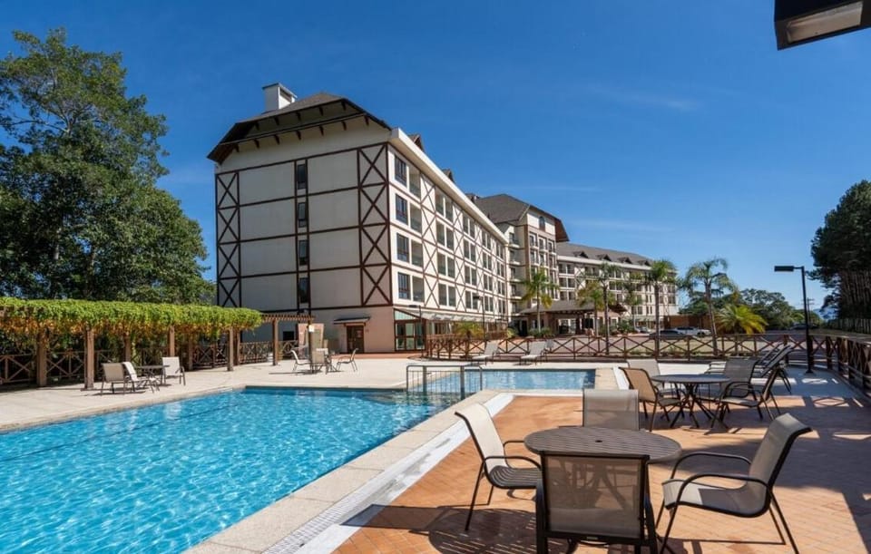 Property building, Swimming pool, Swimming pool