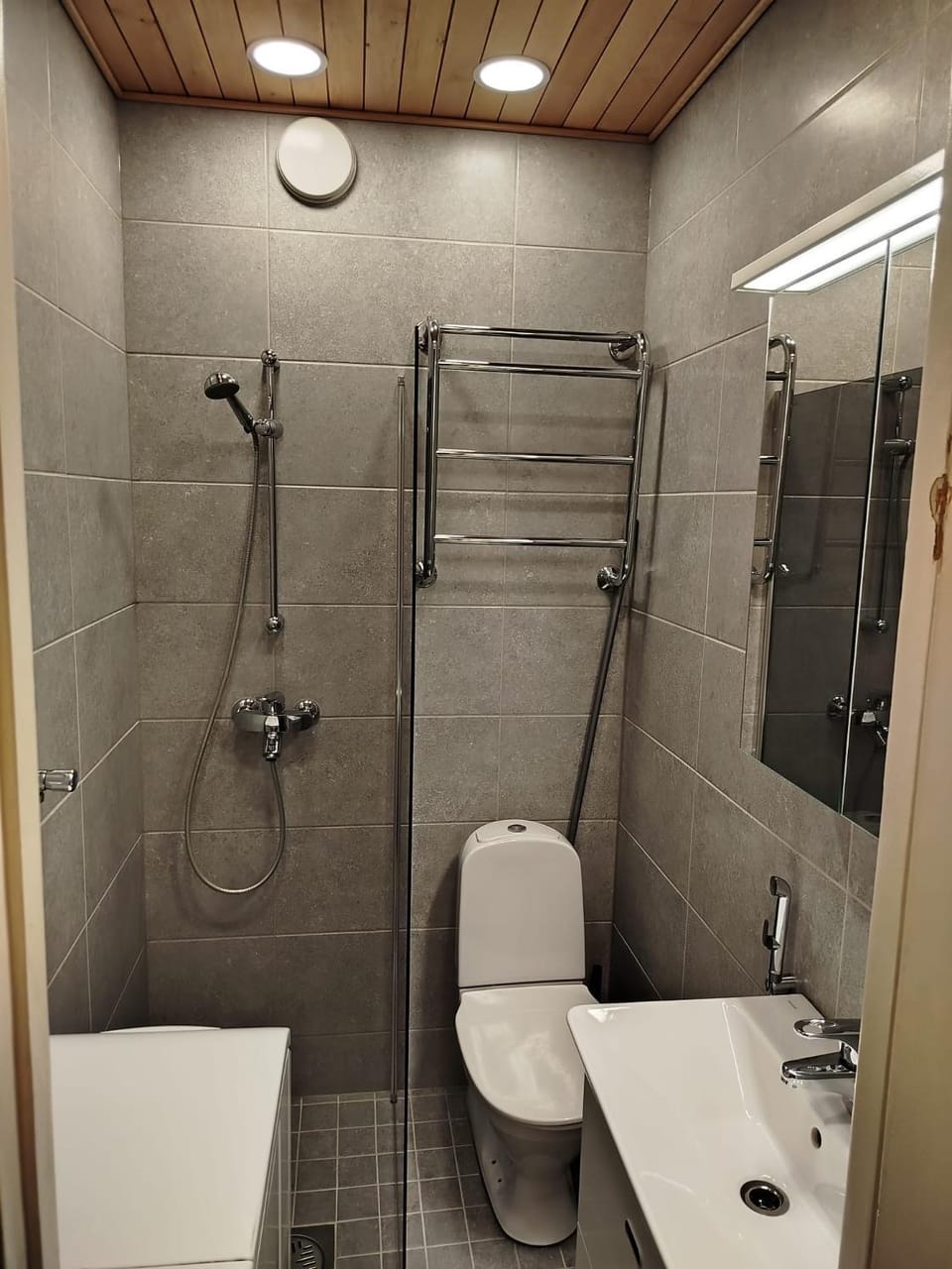 Shower, Toilet, Bathroom