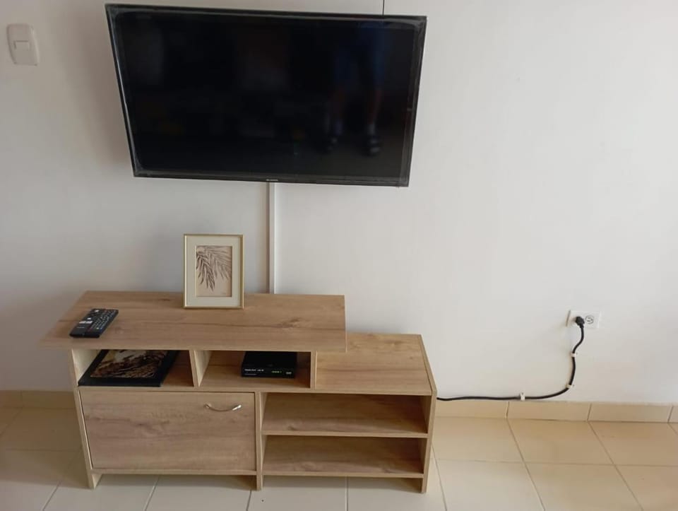Communal lounge/ TV room, hair dresser