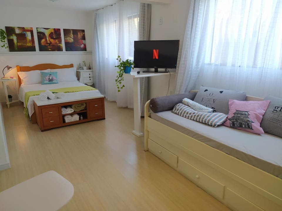 TV and multimedia, Seating area