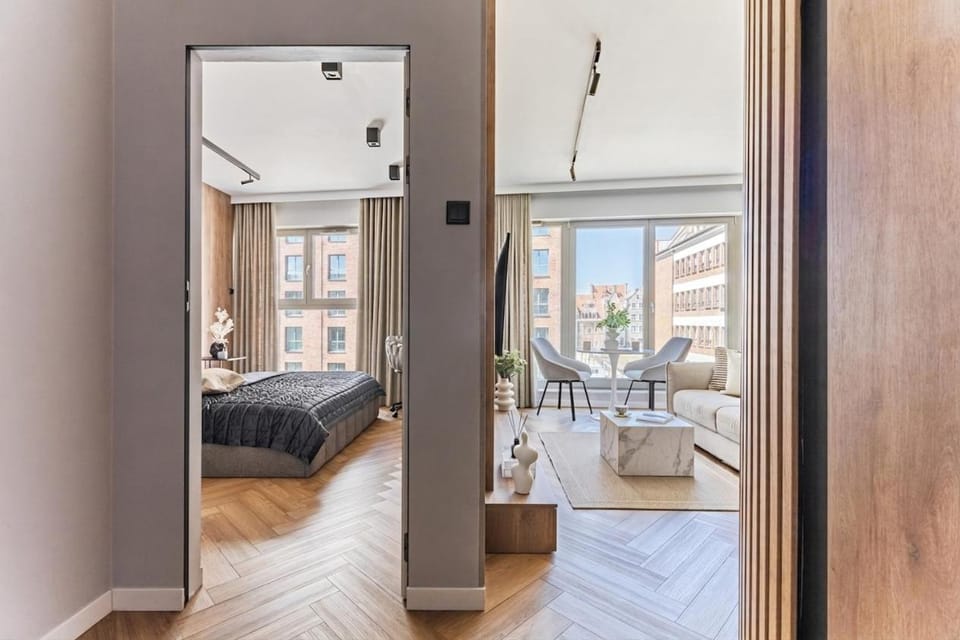 Bed, Living room, Photo of the whole room, Seating area, Bedroom
