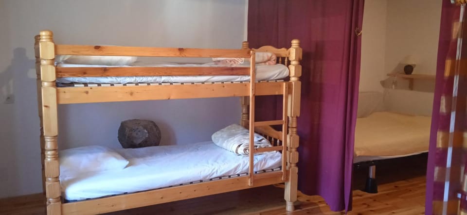 Photo of the whole room, Bedroom, bunk bed