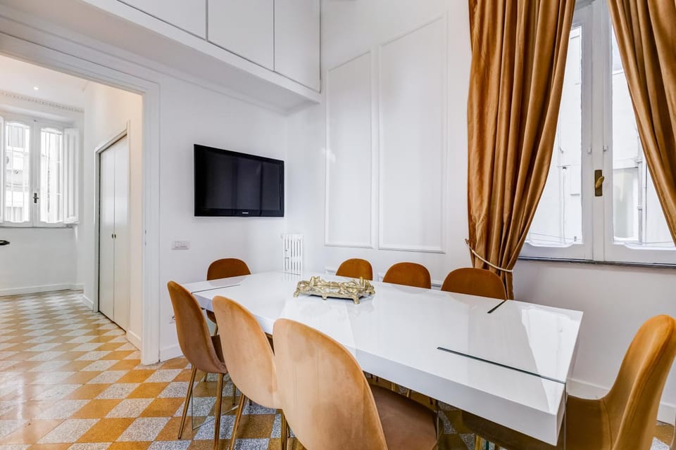Seating area, Dining area, kitchen