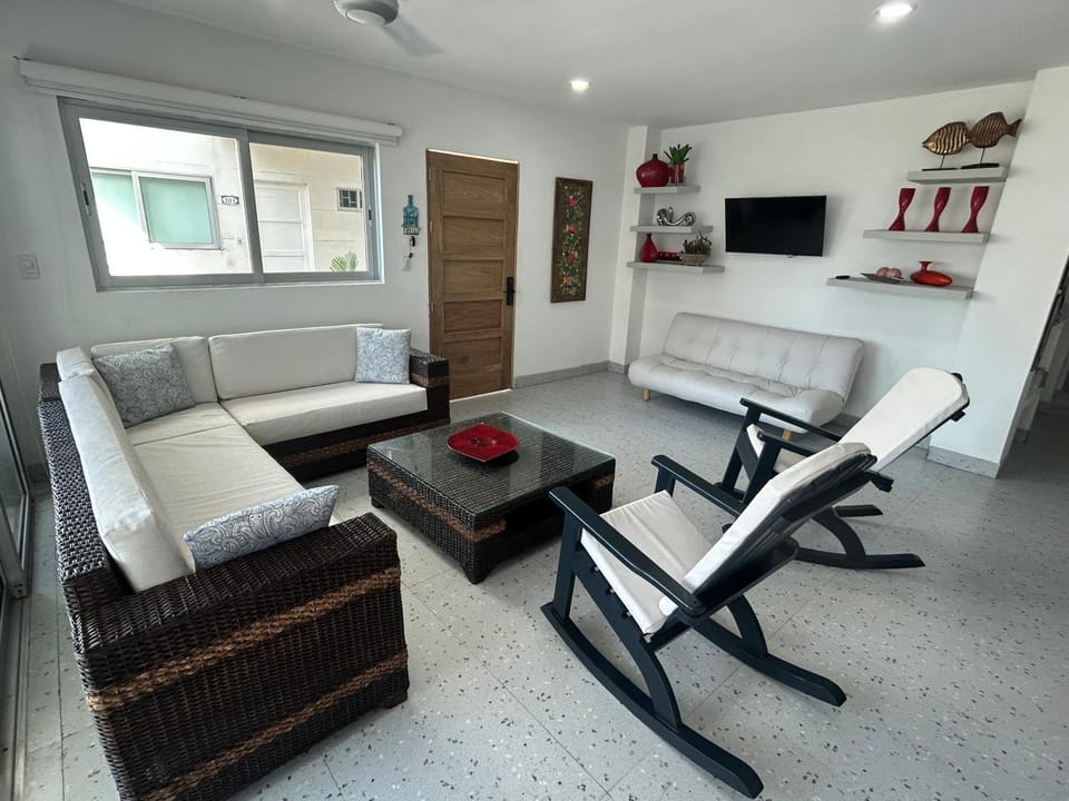 Communal lounge/ TV room
