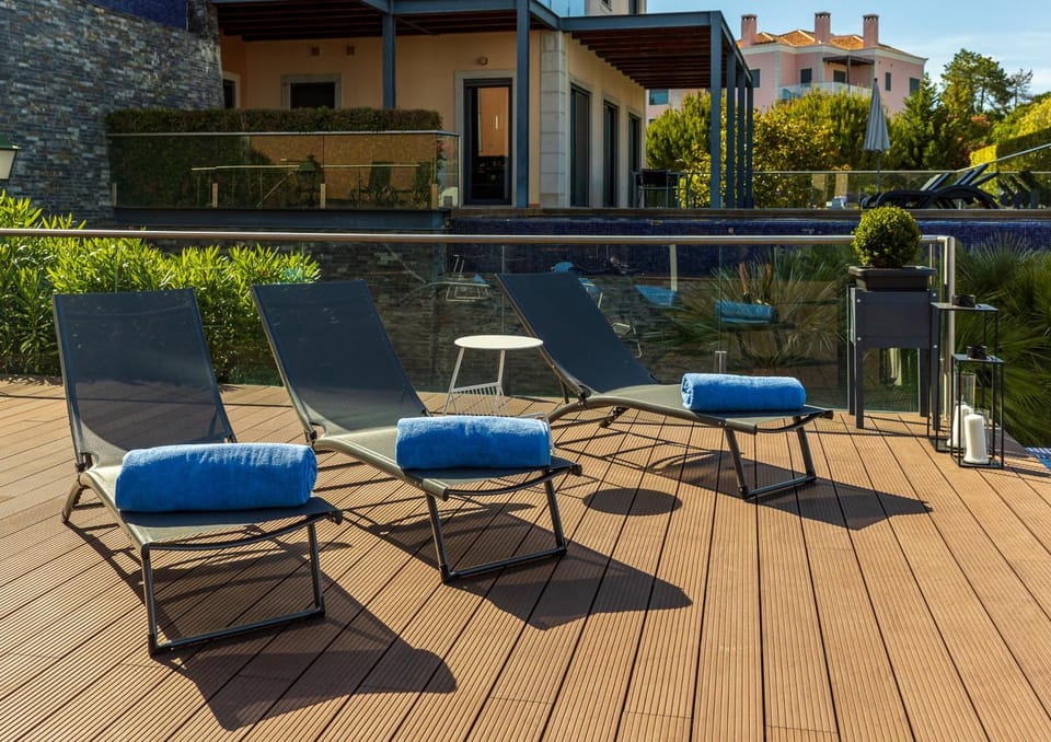 Patio, Balcony/Terrace, Swimming pool, sunbed