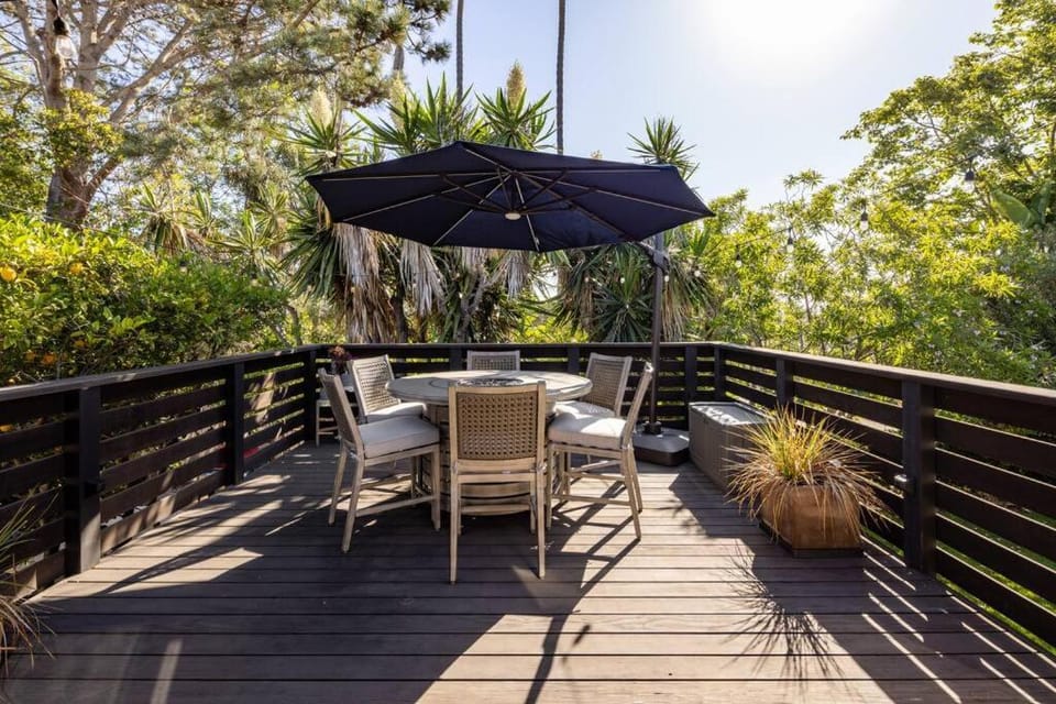 Solana Beach House! Minutes to Dog Beach & Cedros House in Solana Beach