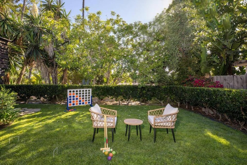 Solana Beach House! Minutes to Dog Beach & Cedros House in Solana Beach