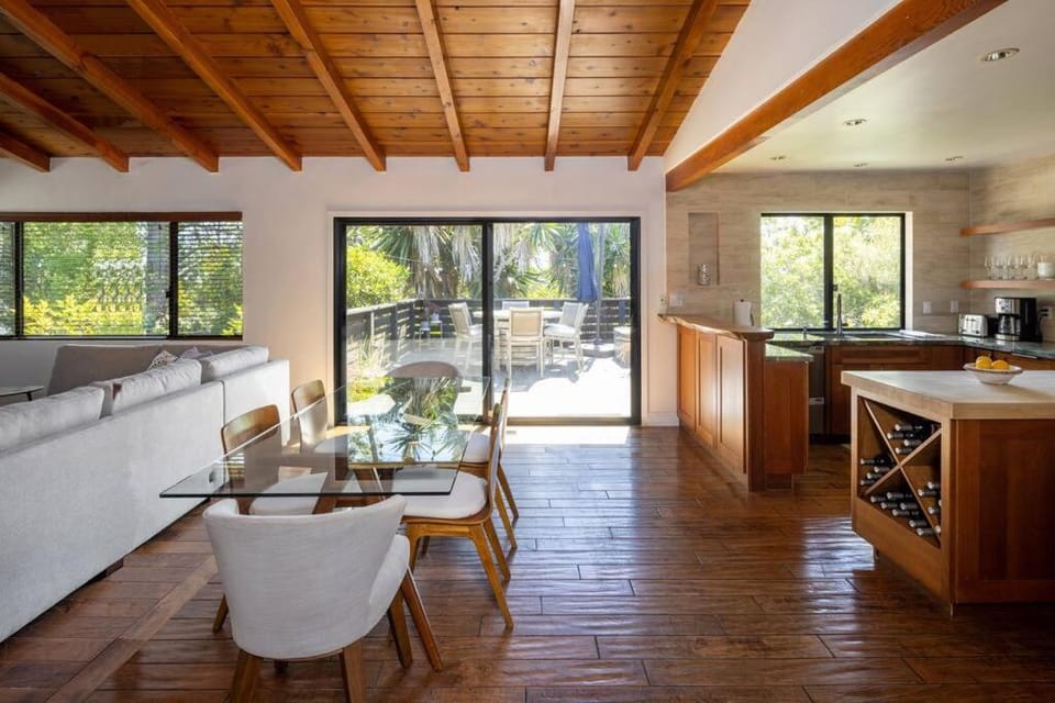 Solana Beach House! Minutes to Dog Beach & Cedros House in Solana Beach