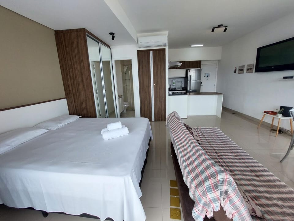 Kitchen or kitchenette, Bedroom