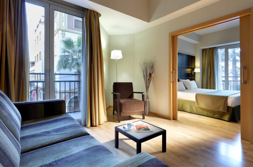 Bed, Living room