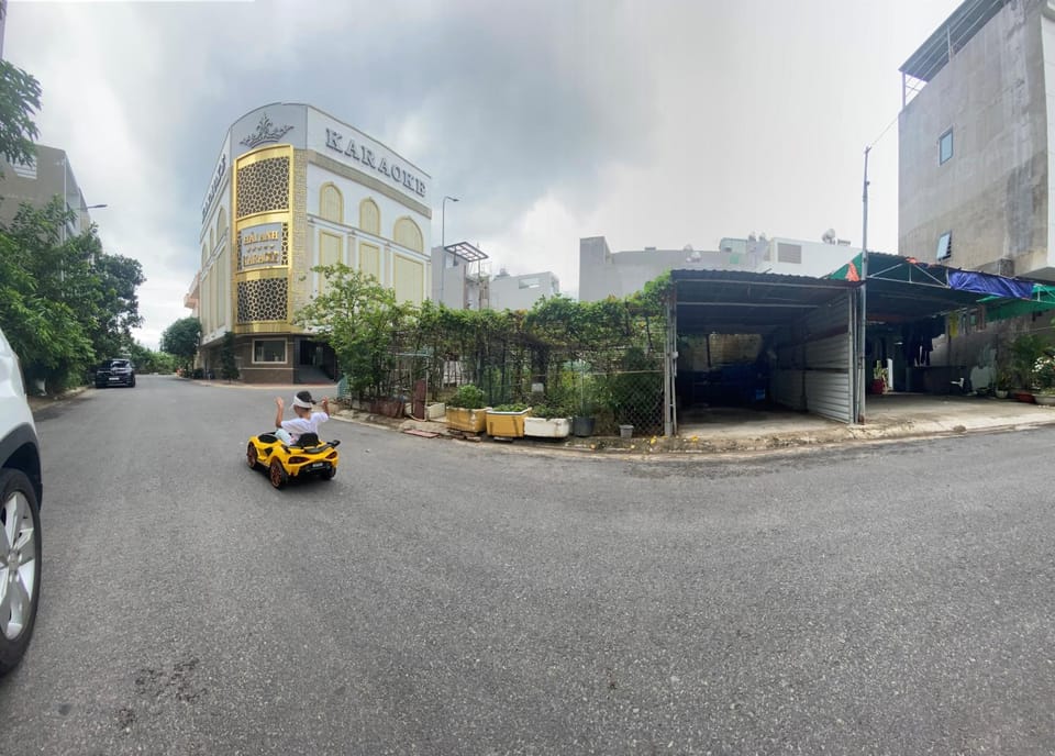 Neighbourhood, Street view, Parking