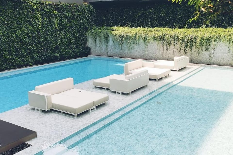 Swimming pool, sunbed