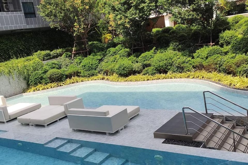 Swimming pool, Swimming pool