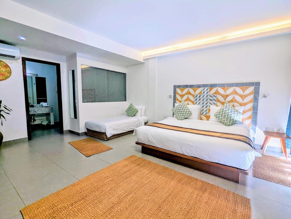 Living room, Photo of the whole room, Seating area, Bedroom