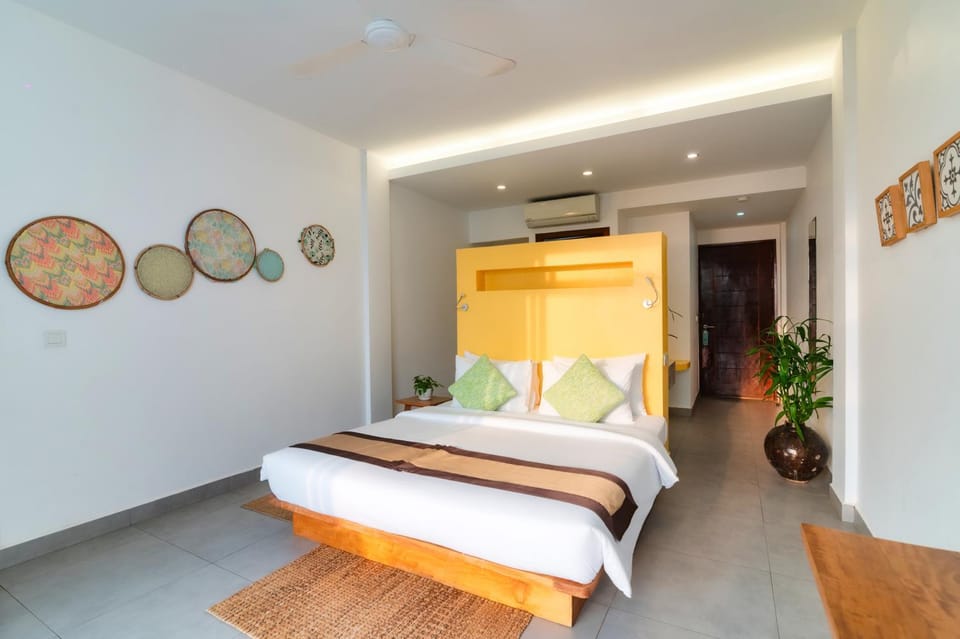 Bed, Photo of the whole room, Bedroom, air conditioner