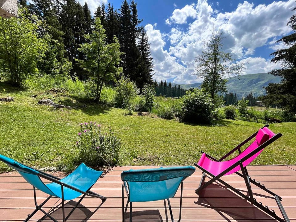 Appartement lumineux 6 pers · Ski aux pieds · Balcon · Parking privé · WiFi - FR-1-688-26 Apartment in Les Allues