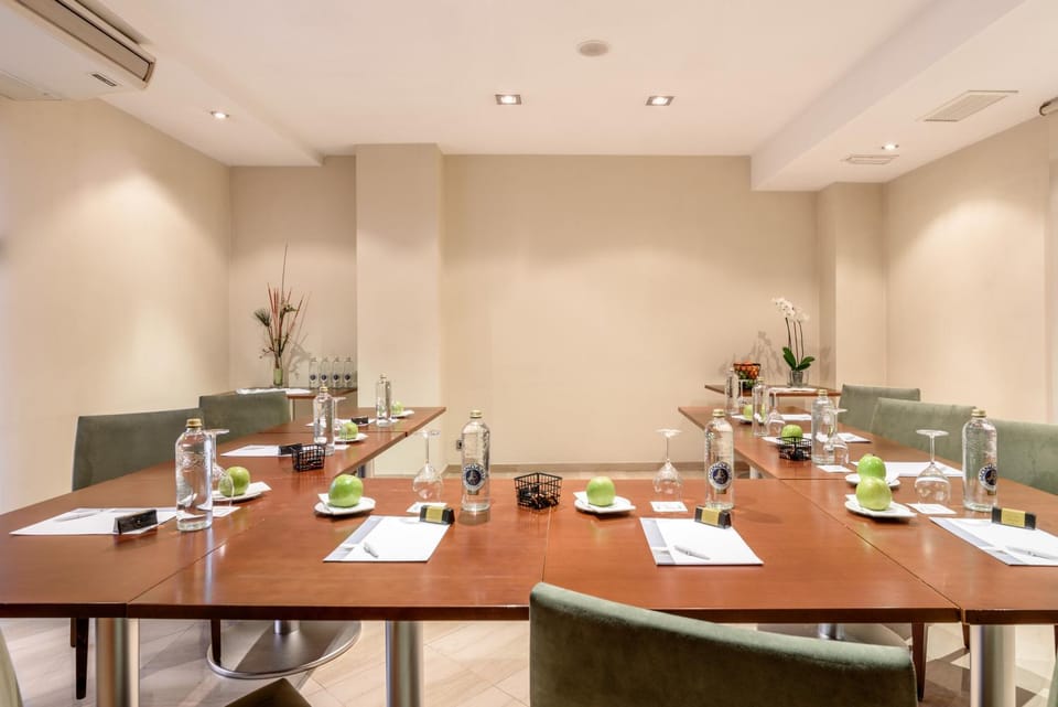 Meeting/conference room