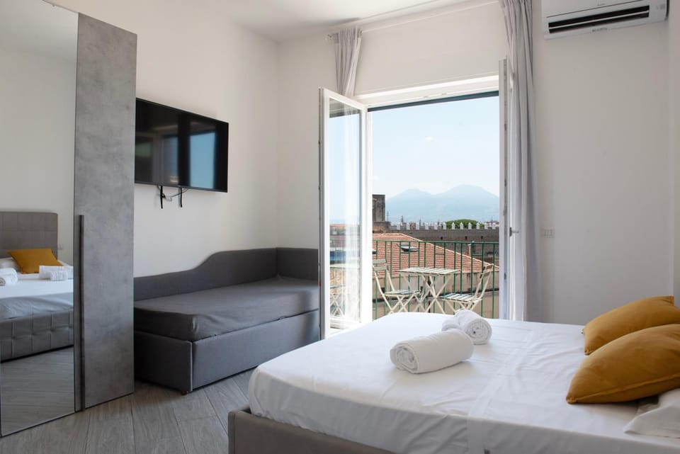TV and multimedia, Bedroom, air conditioner