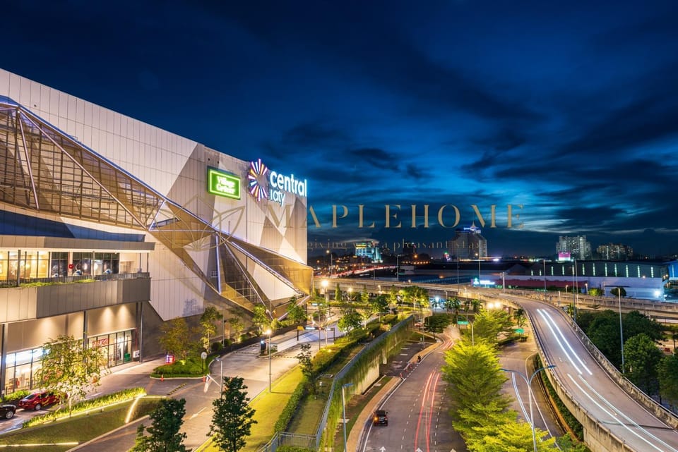 Nearby landmark, Neighbourhood, Shopping Area