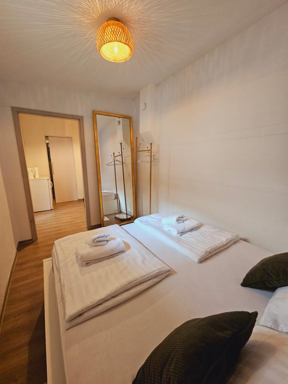 Bed, Photo of the whole room, Bedroom, towels
