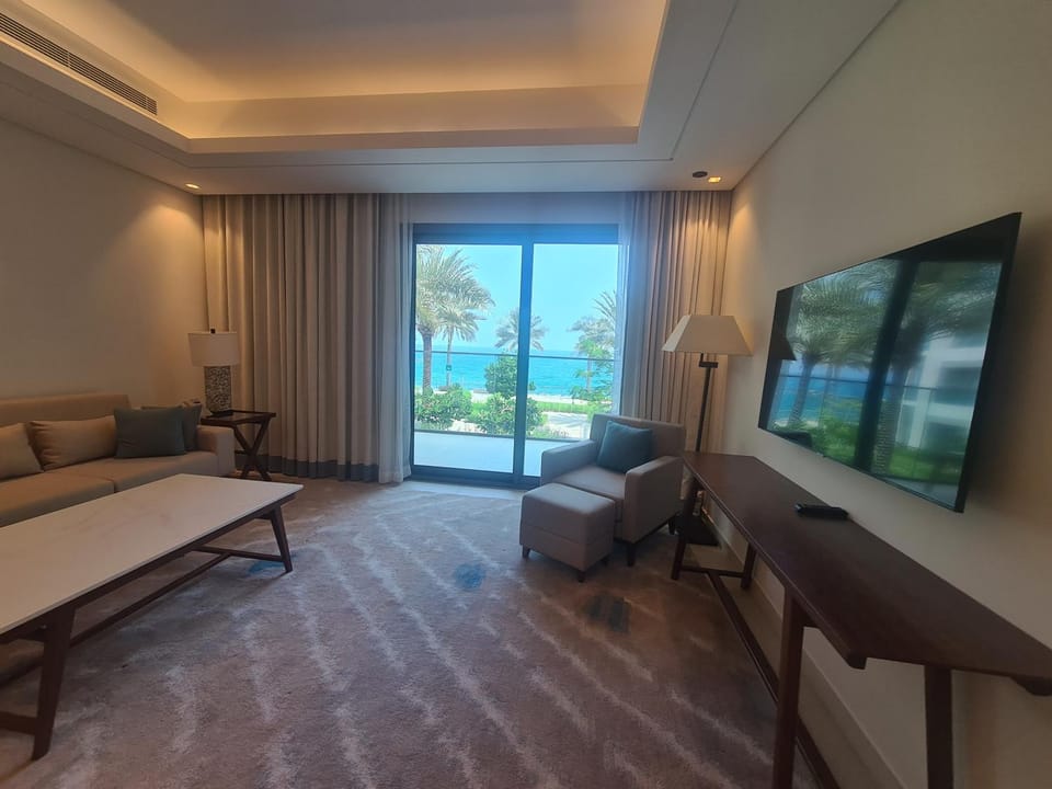 Luxury sea view Apartment In Address Hotel Fujairah Apartment hotel in Sharjah