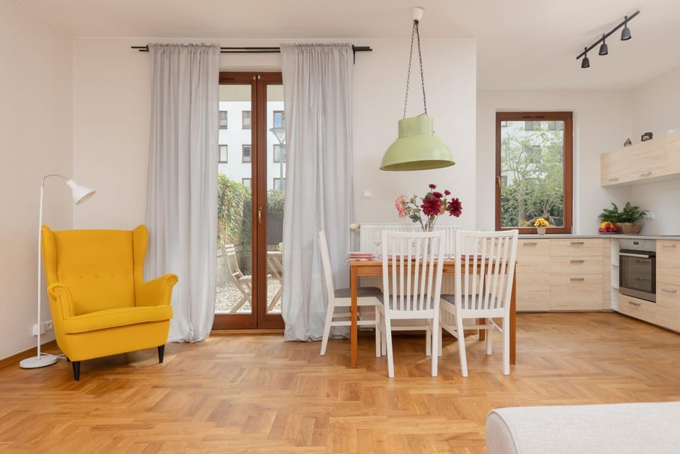 Communal lounge/ TV room, Kitchen or kitchenette, Living room, Seating area, Dining area