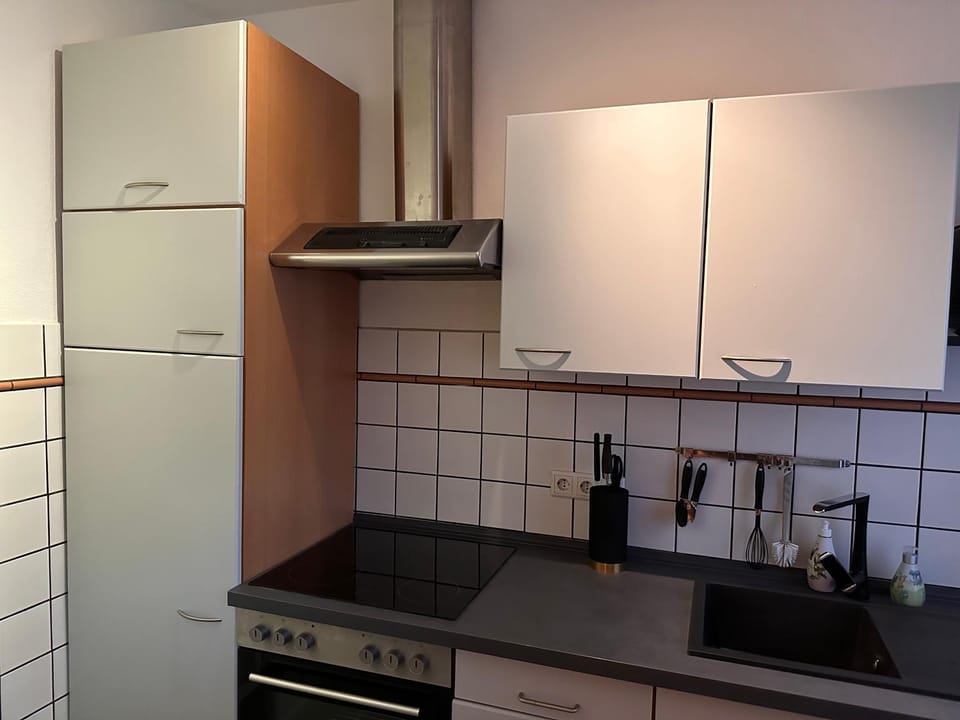 Kitchen or kitchenette, Communal kitchen