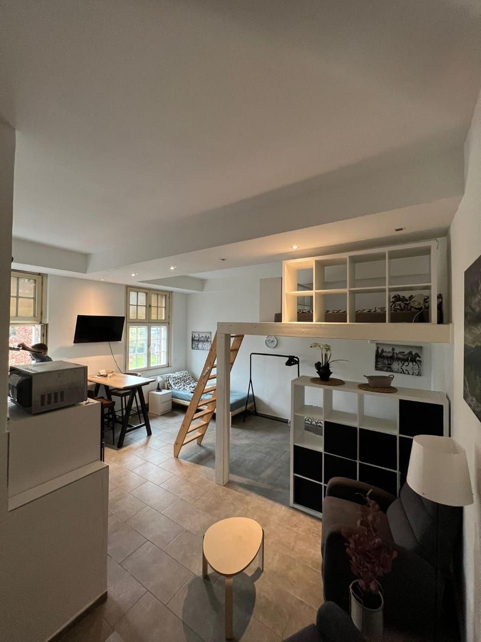 Living room, Photo of the whole room, Seating area