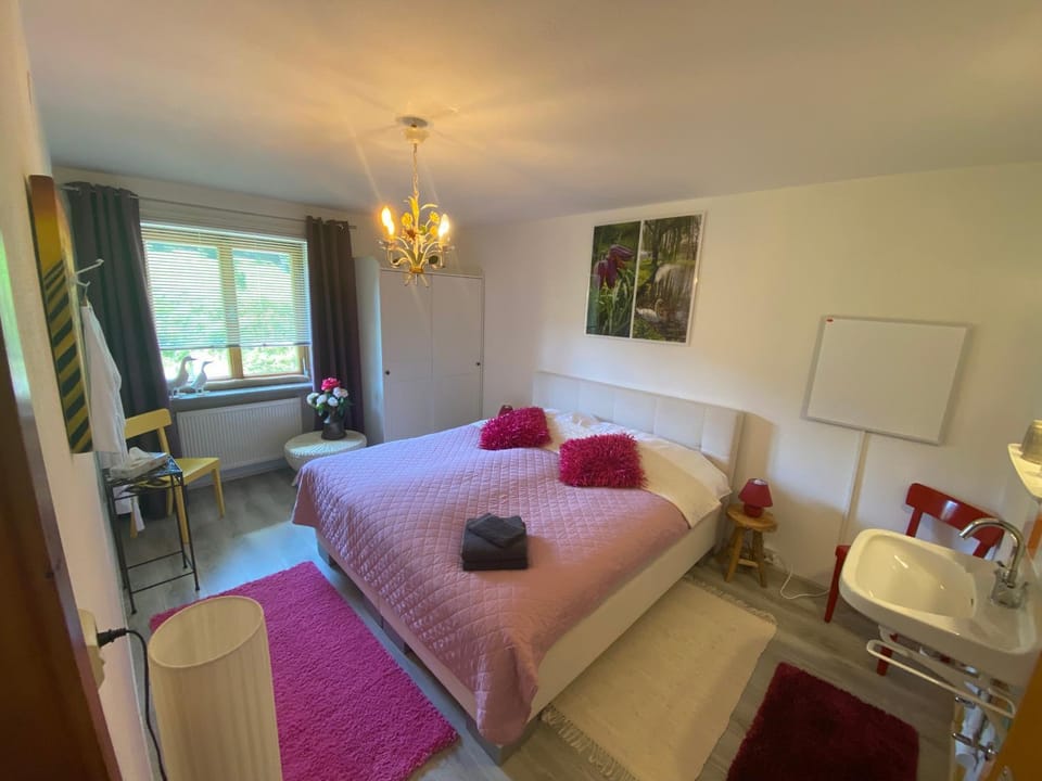 Bed, Bedroom