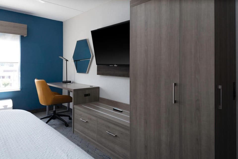 TV and multimedia, wardrobe
