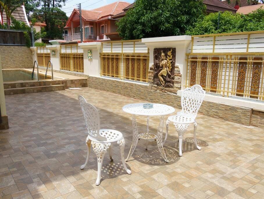 4BD Private pool villa in Patong heart quiet&nice Villa in Patong