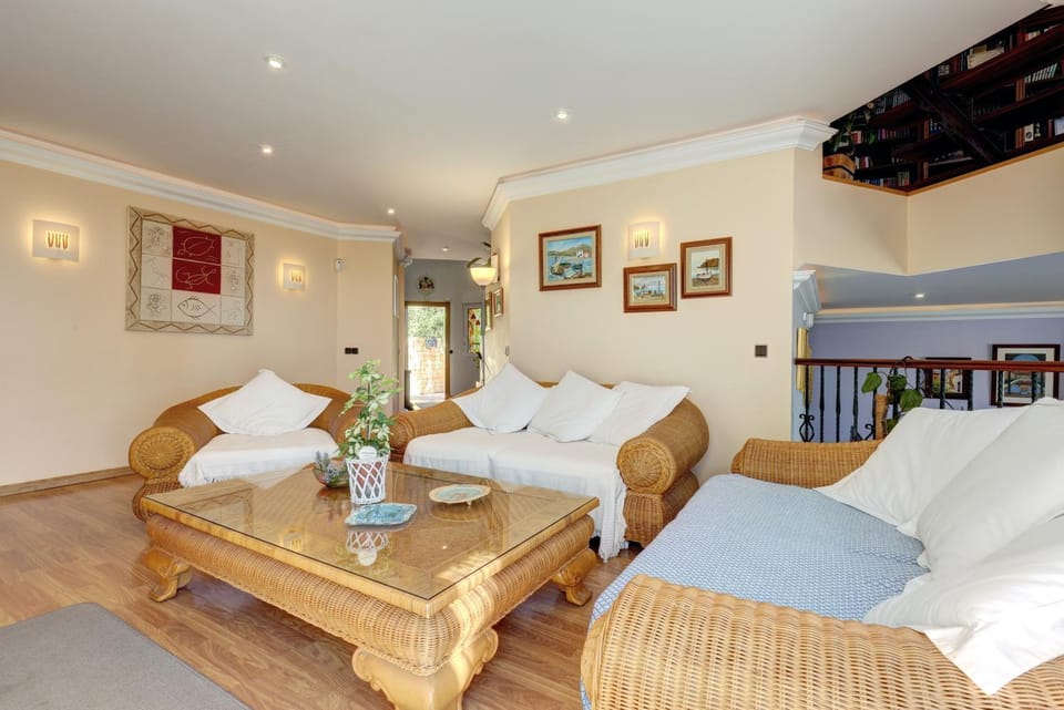 Living room, Bedroom