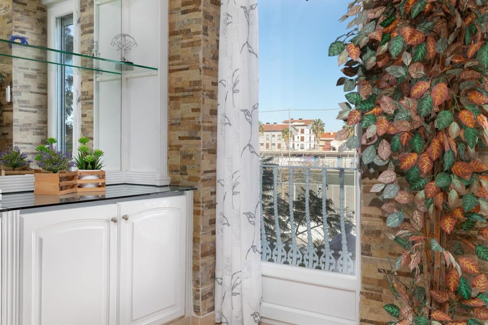 Balcony/Terrace, City view