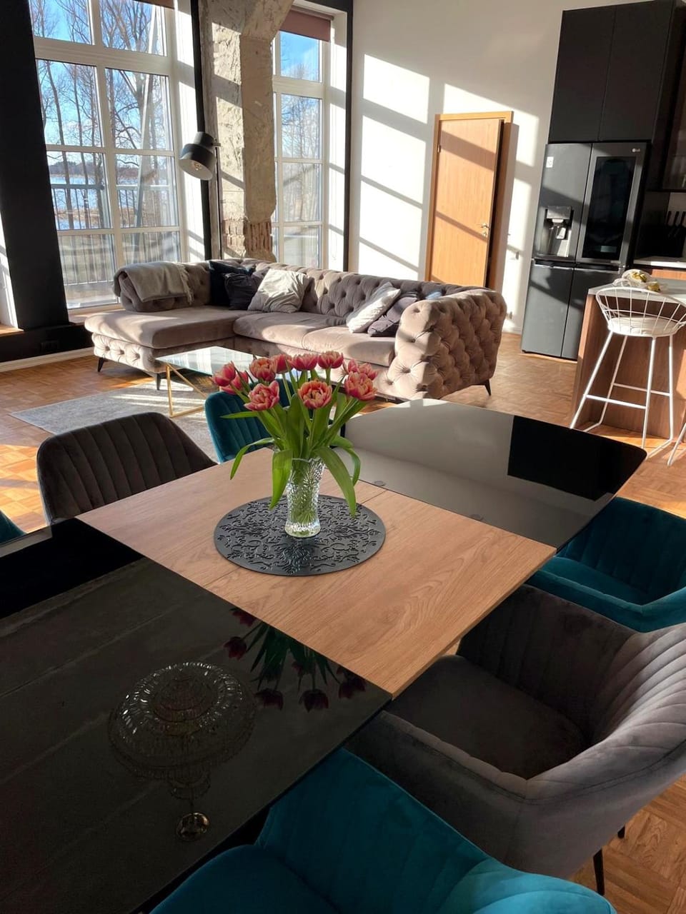 Seating area, Dining area