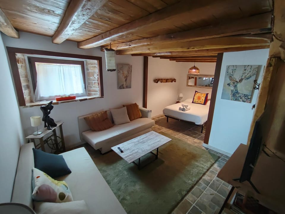 Living room, Photo of the whole room, Bedroom