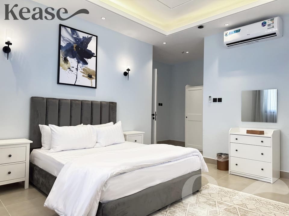 Communal lounge/ TV room, Bed, TV and multimedia, Photo of the whole room, Evening entertainment, Bedroom, wardrobe, air conditioner